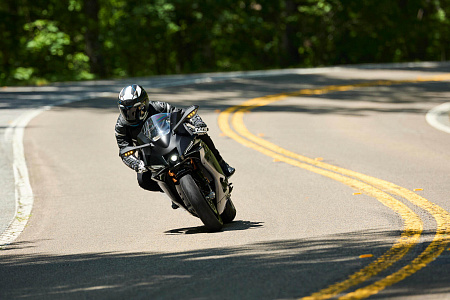 Мотоцикл Yamaha R9